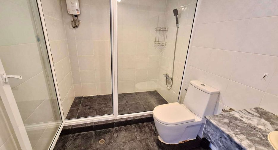 For rent and for sale 3 bedrooms condo in Watthana, Bangkok