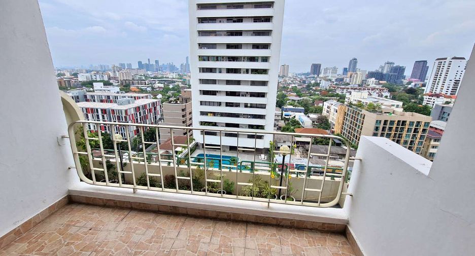 For rent and for sale 3 bedrooms condo in Watthana, Bangkok