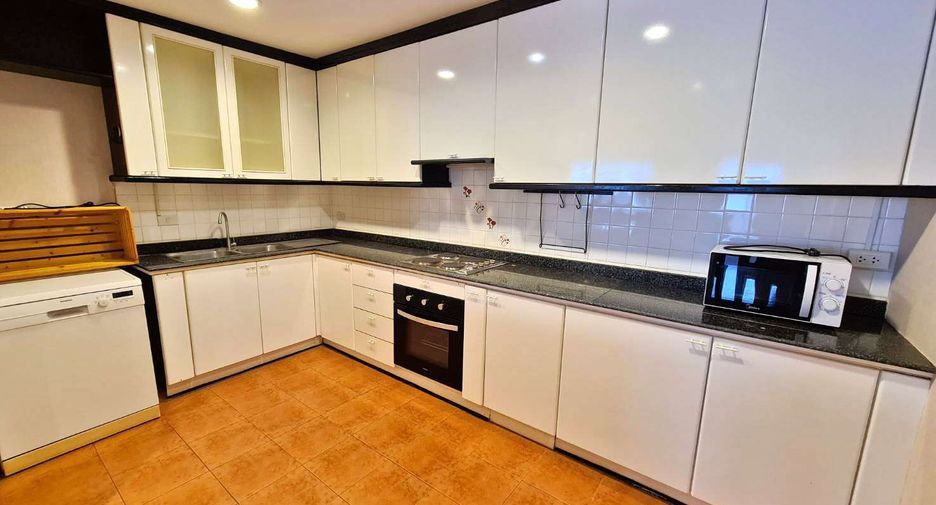 For rent and for sale 3 bedrooms condo in Watthana, Bangkok
