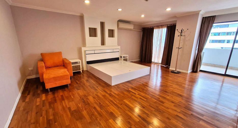 For rent and for sale 3 bedrooms condo in Watthana, Bangkok