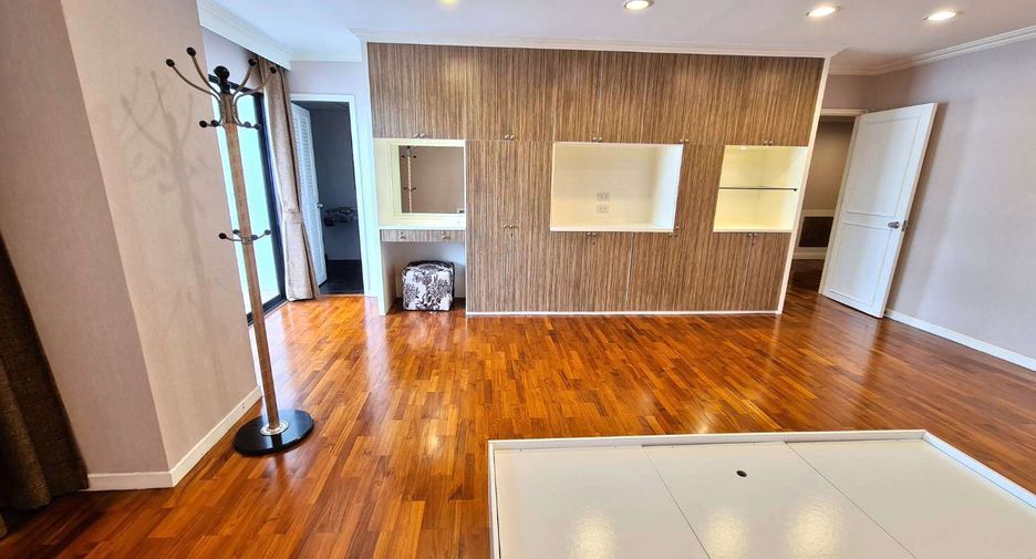 For rent and for sale 3 bedrooms condo in Watthana, Bangkok