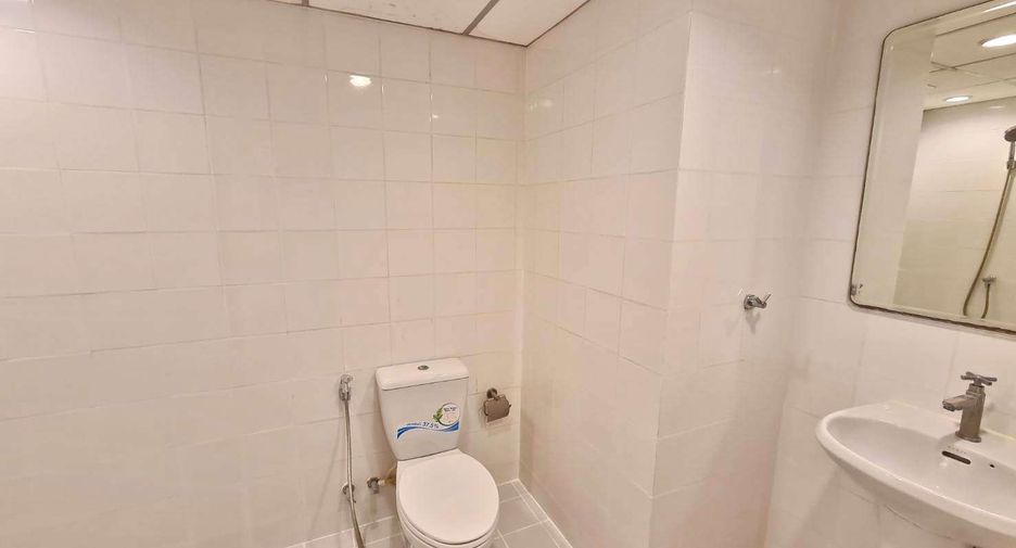 For rent and for sale 3 bedrooms condo in Watthana, Bangkok