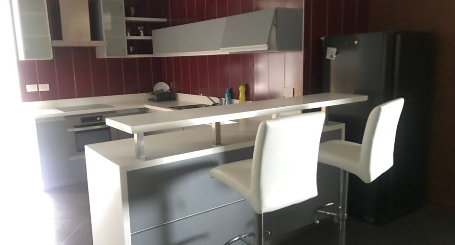 Wohnung zur Miete mit 2 Zimmer in Khlong Toei, Bangkok