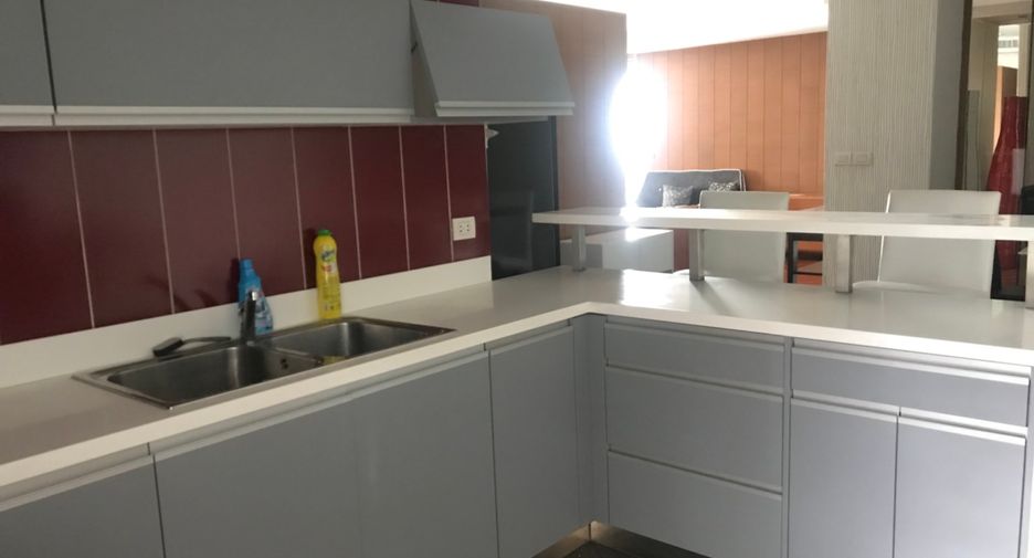 Wohnung zur Miete mit 2 Zimmer in Khlong Toei, Bangkok