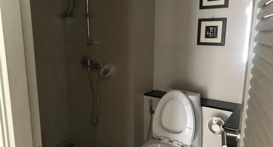 Wohnung zur Miete mit 2 Zimmer in Khlong Toei, Bangkok