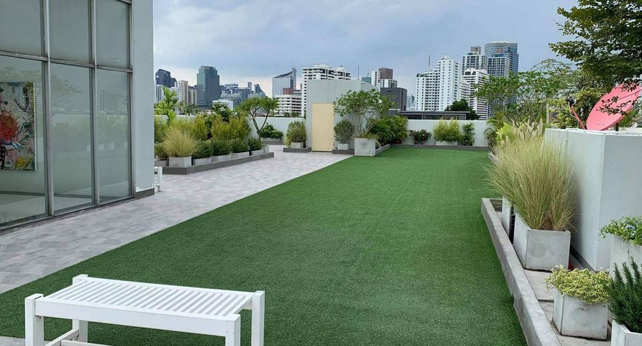 For rent 2 bedrooms condo in Watthana, Bangkok