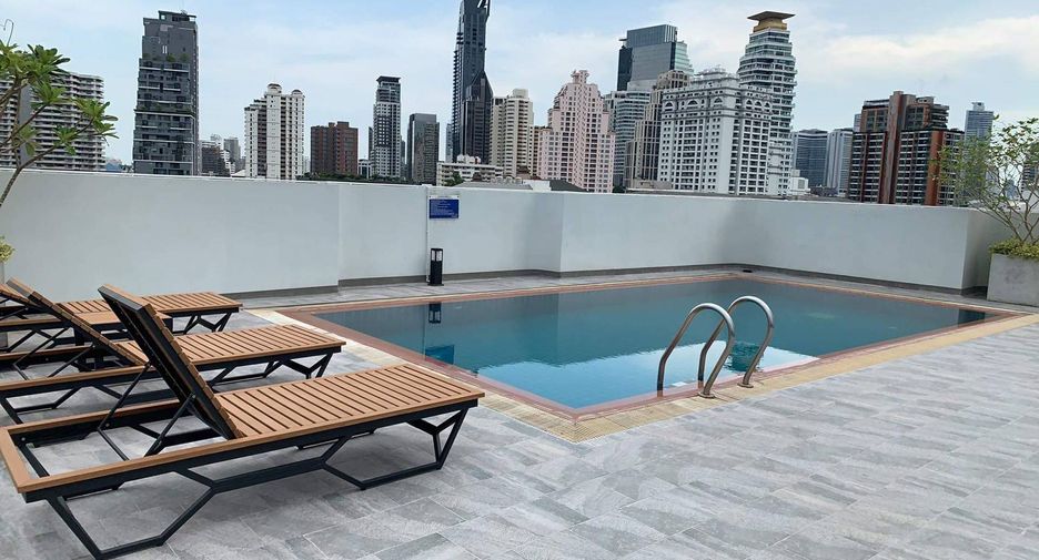 For rent 2 bedrooms condo in Watthana, Bangkok