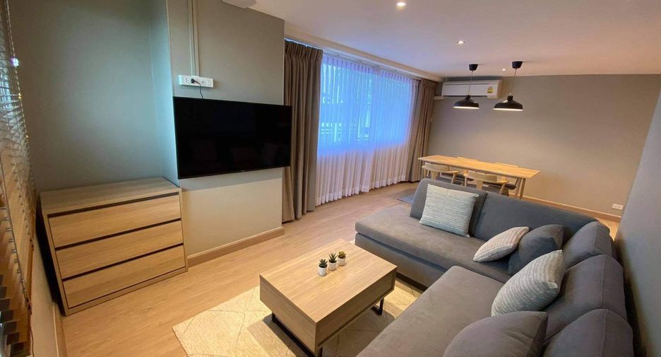 For rent 2 bedrooms condo in Watthana, Bangkok