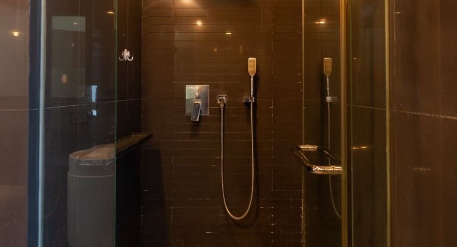 Condo en alquiler de 2 habitaciones en Phra Khanong, Bangkok