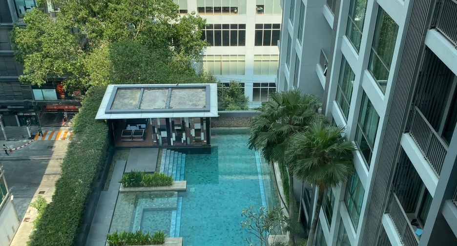 For rent 2 bedrooms condo in Watthana, Bangkok