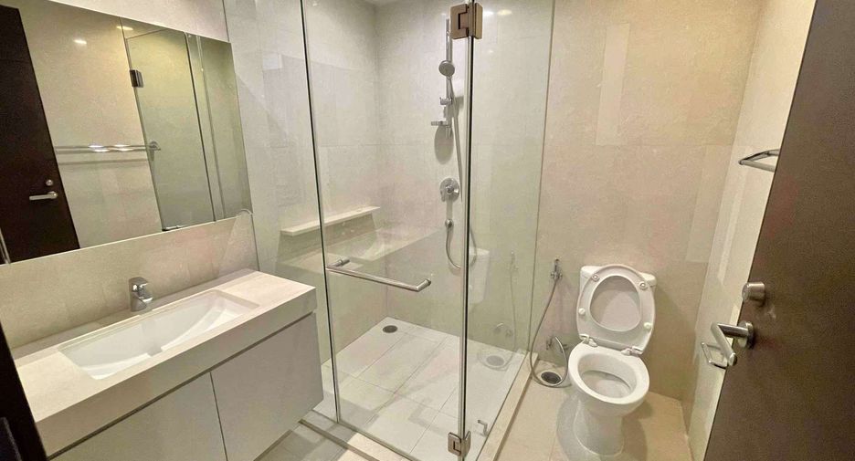 For rent and for sale 2 bedrooms condo in Watthana, Bangkok
