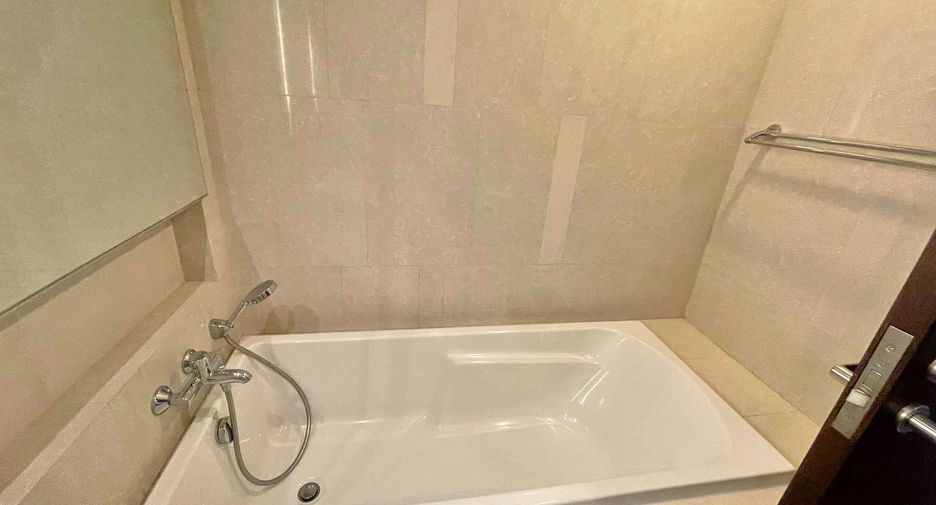 For rent and for sale 2 bedrooms condo in Watthana, Bangkok