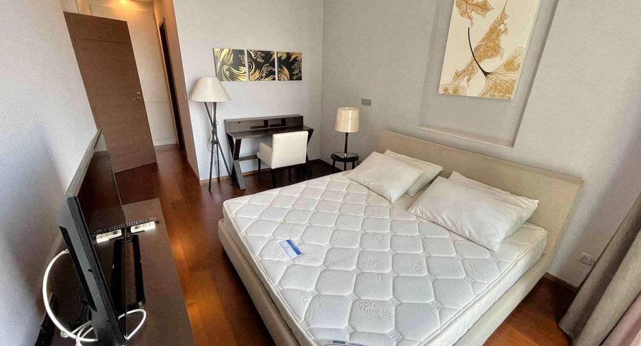 For rent and for sale 2 bedrooms condo in Watthana, Bangkok