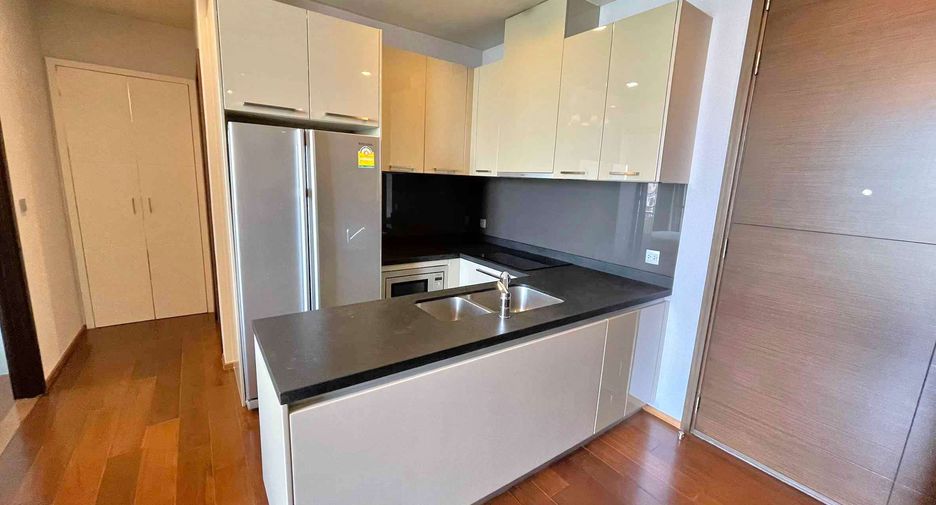 For rent and for sale 2 bedrooms condo in Watthana, Bangkok