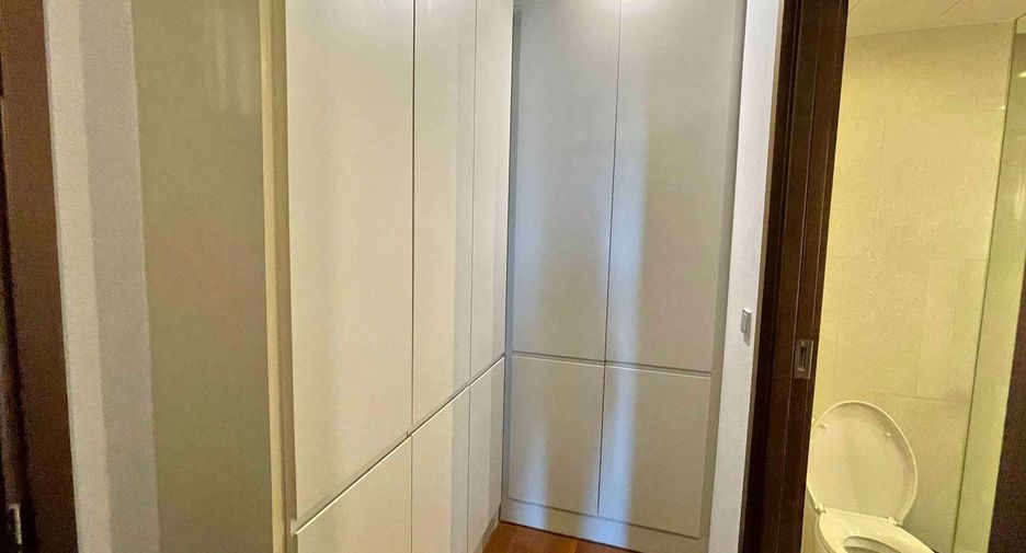 For rent and for sale 2 bedrooms condo in Watthana, Bangkok