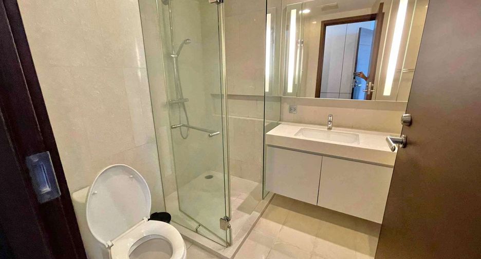 For rent and for sale 2 bedrooms condo in Watthana, Bangkok