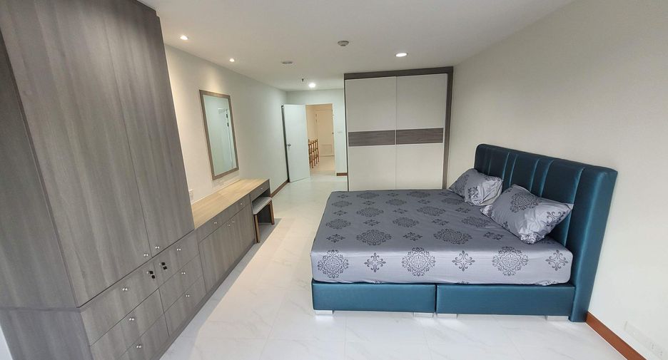 Wohnung zur Miete mit 2 Zimmer in Khlong Toei, Bangkok