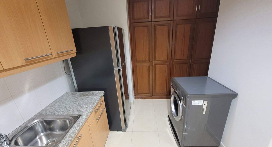 Wohnung zur Miete mit 2 Zimmer in Khlong Toei, Bangkok