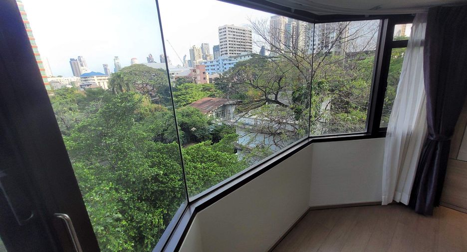 For rent 2 bedrooms condo in Khlong Toei, Bangkok