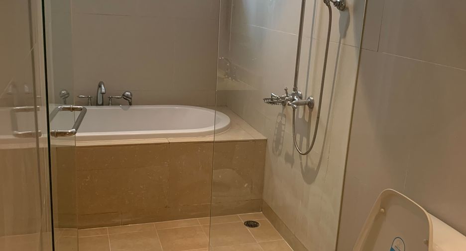 Wohnung zur Miete mit 2 Zimmer in Sathon, Bangkok