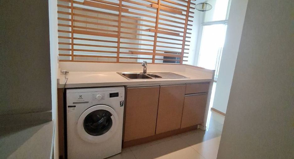 Condo en alquiler de 2 habitaciones en Sathon, Bangkok