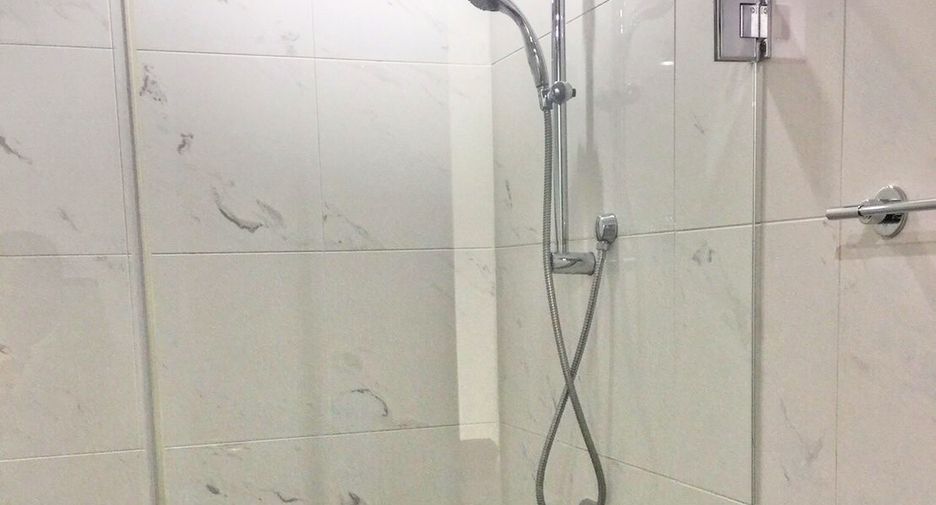 Condo en alquiler de 2 habitaciones en Khlong Toei, Bangkok