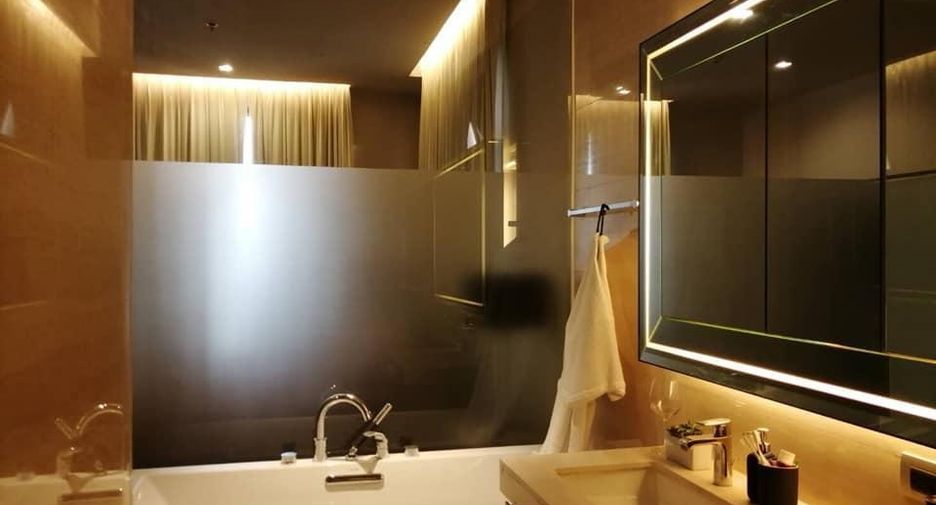 For rent 2 bedrooms condo in Khlong Toei, Bangkok
