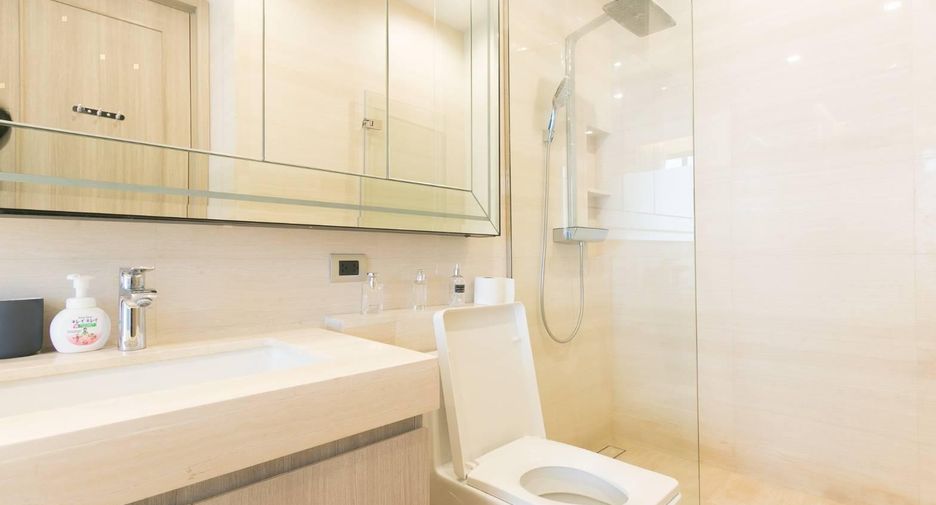 For rent 2 bedrooms condo in Khlong Toei, Bangkok