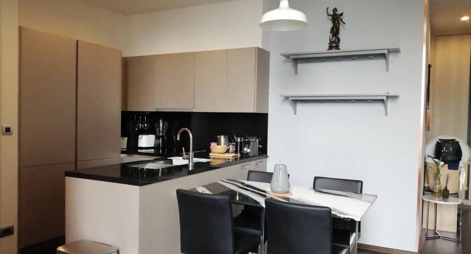 For rent 2 bedrooms condo in Khlong Toei, Bangkok