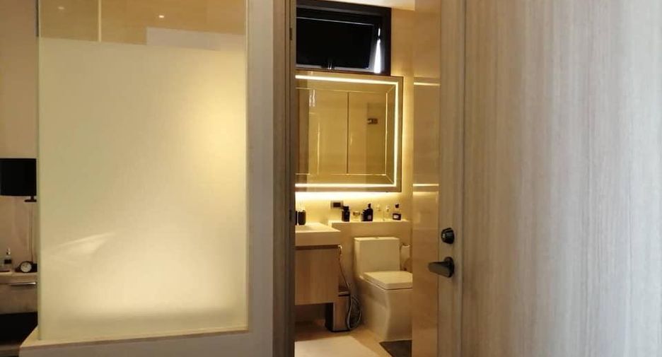 For rent 2 bedrooms condo in Khlong Toei, Bangkok