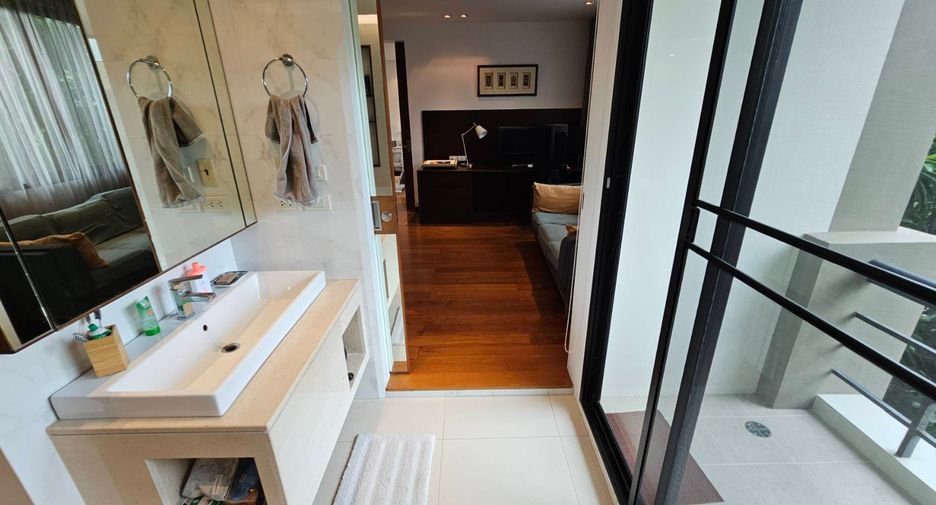 For rent 3 bedrooms house in Khlong Toei, Bangkok