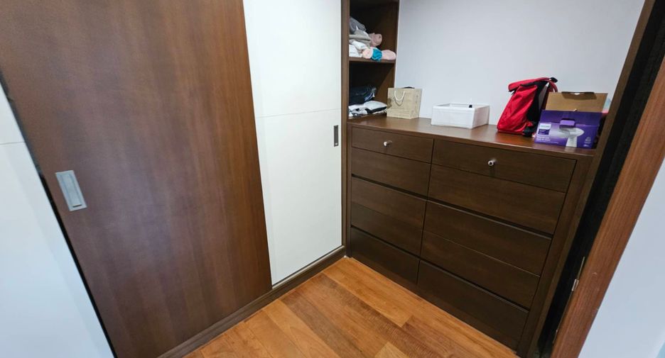 For rent 3 bedrooms house in Khlong Toei, Bangkok