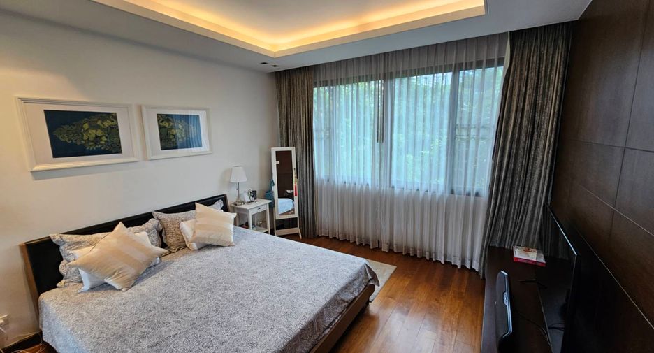 For rent 3 bedrooms house in Khlong Toei, Bangkok