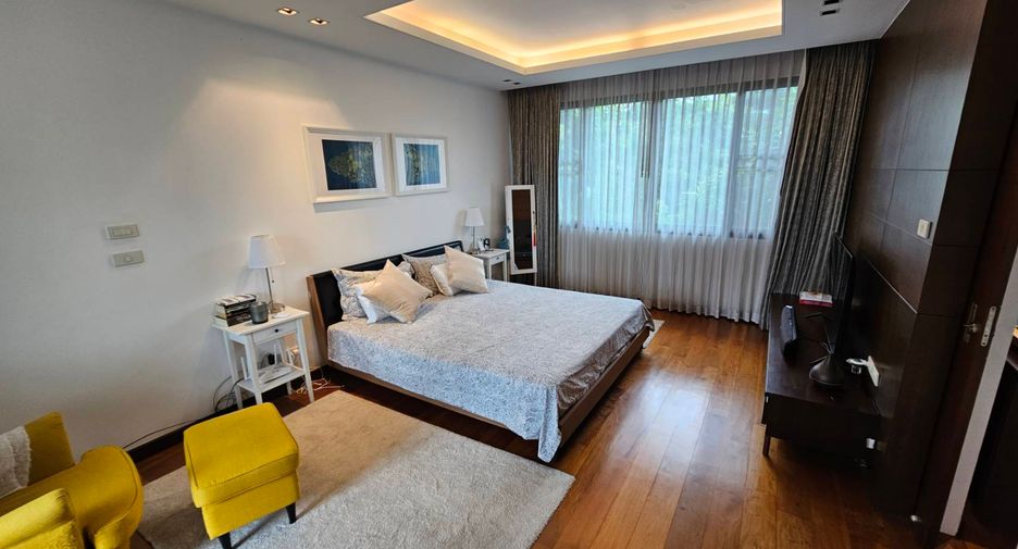 For rent 3 bedrooms house in Khlong Toei, Bangkok