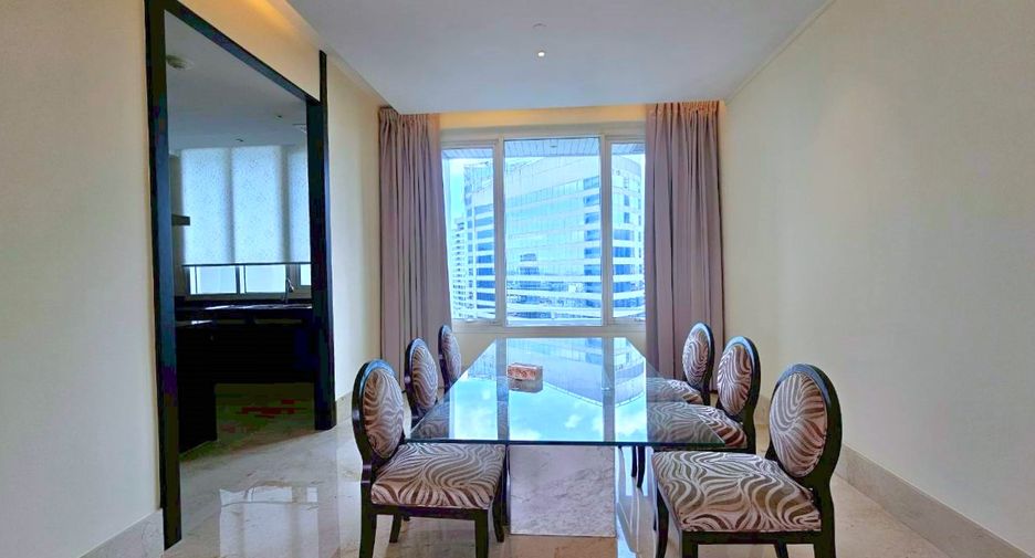 For rent 3 bedrooms condo in Sathon, Bangkok