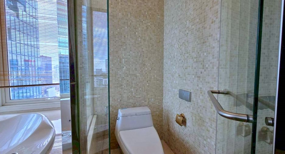 For rent 3 bedrooms condo in Sathon, Bangkok