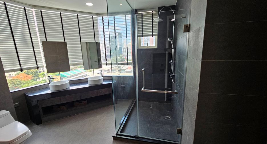 Wohnung zur Miete mit 3 Zimmer in Watthana, Bangkok