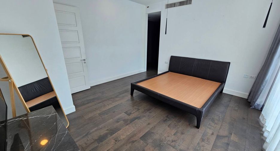 Wohnung zur Miete mit 3 Zimmer in Watthana, Bangkok