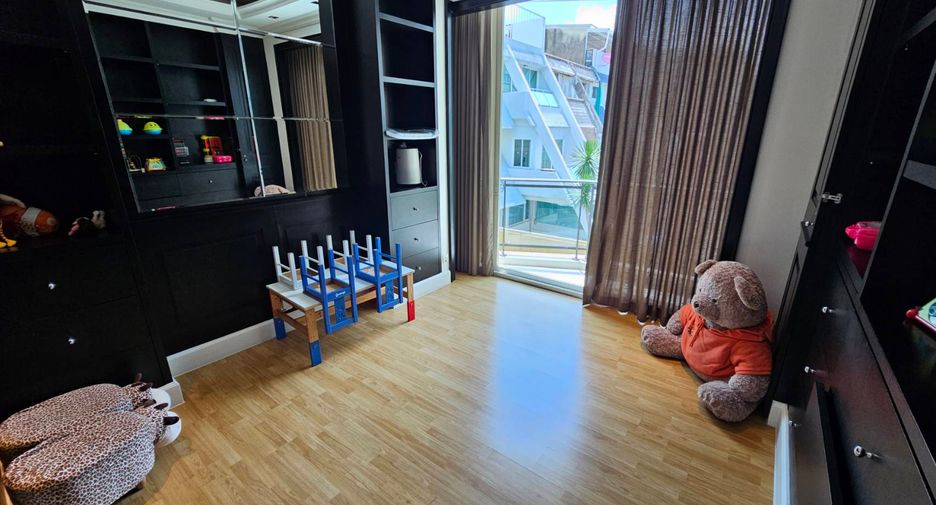 Wohnung zur Miete mit 3 Zimmer in Watthana, Bangkok