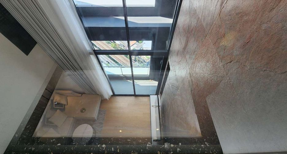 For rent 2 bedrooms condo in Khlong Toei, Bangkok