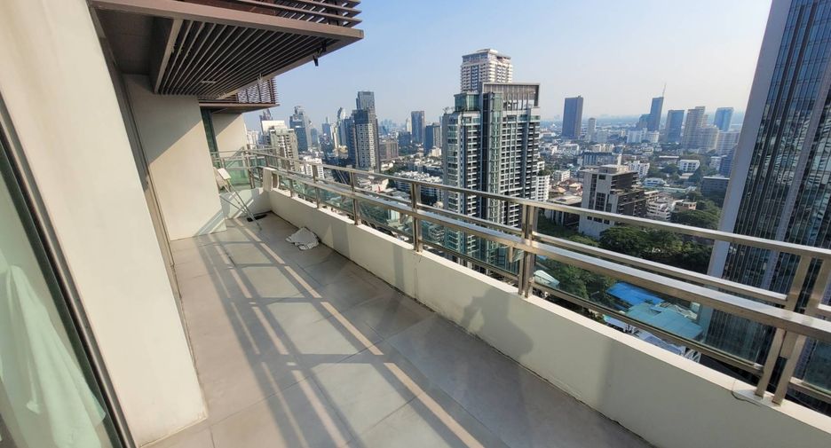 Condo en alquiler de 2 habitaciones en Khlong Toei, Bangkok