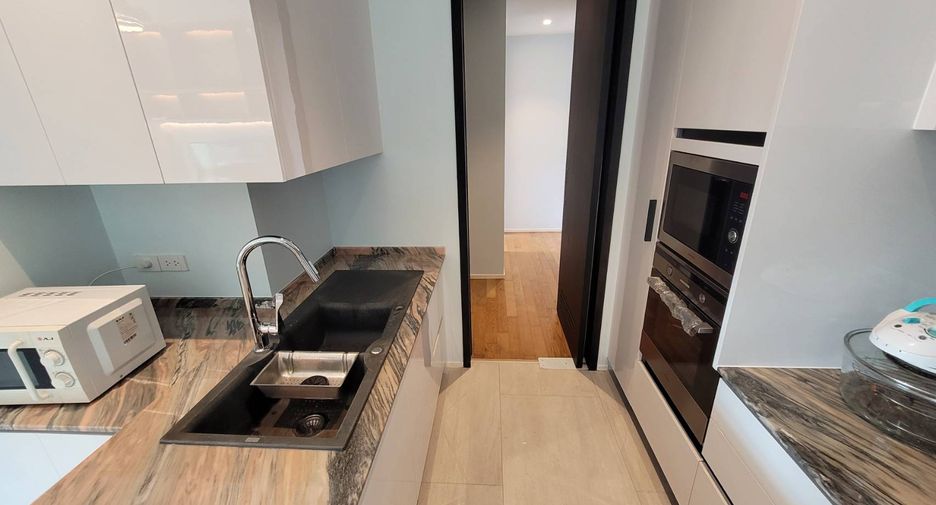 Condo en alquiler de 2 habitaciones en Khlong Toei, Bangkok