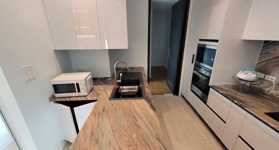 Condo en alquiler de 2 habitaciones en Khlong Toei, Bangkok