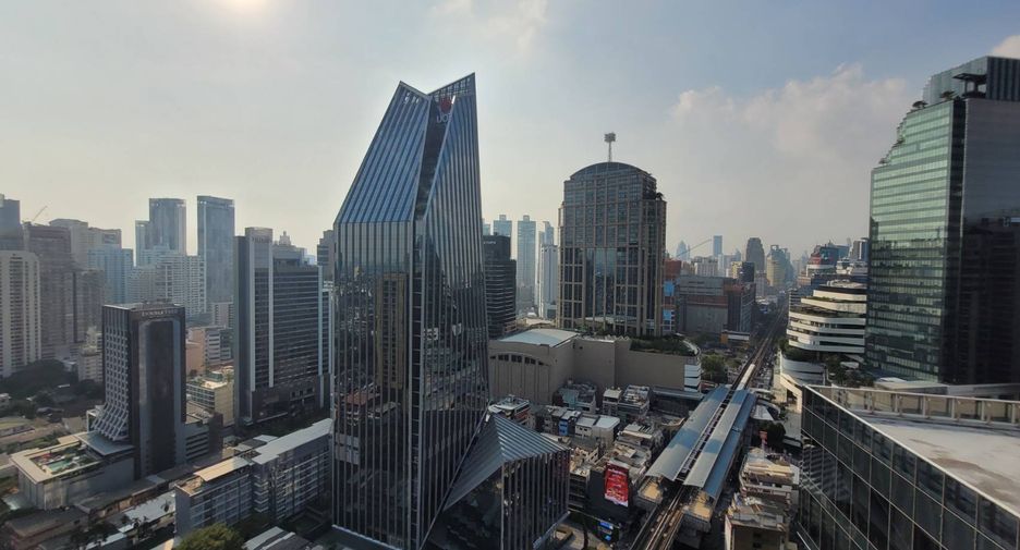 Condo en alquiler de 2 habitaciones en Khlong Toei, Bangkok