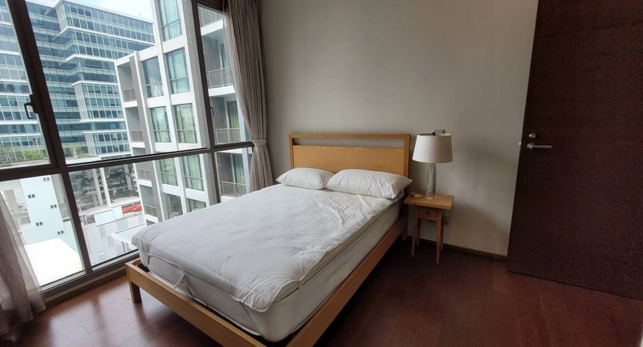 For rent 2 bedrooms condo in Watthana, Bangkok