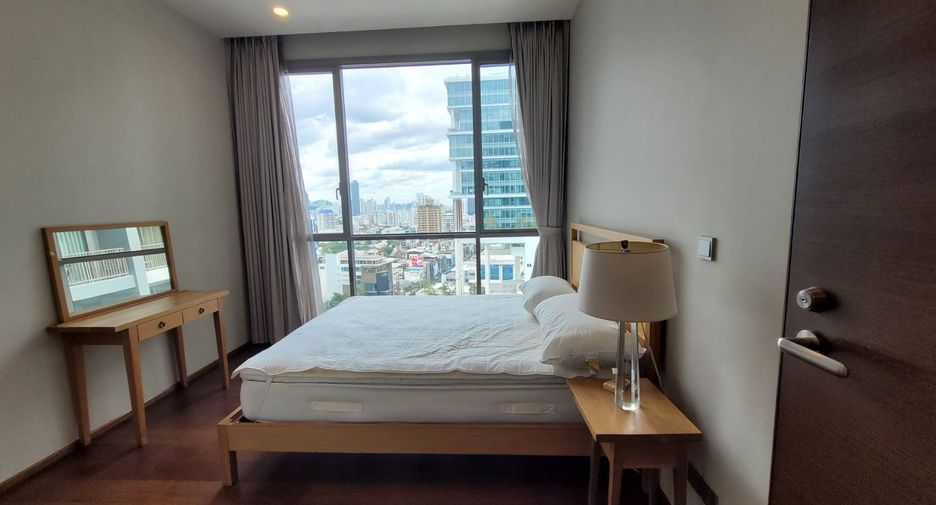 For rent 2 bedrooms condo in Watthana, Bangkok