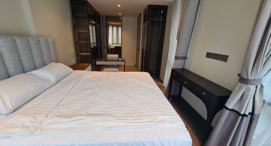 For rent 2 bedrooms condo in Watthana, Bangkok