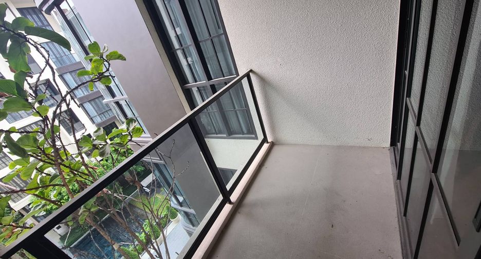 For rent 2 bedrooms condo in Watthana, Bangkok