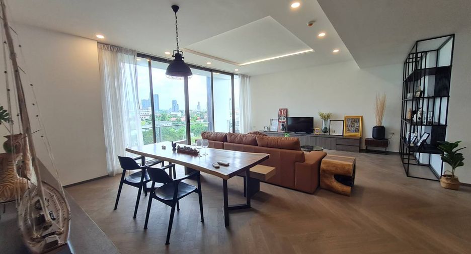For rent and for sale 1 bed condo in Watthana, Bangkok