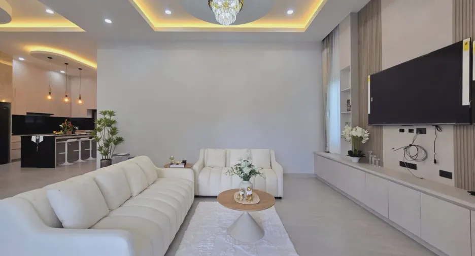 For sale 4 bedrooms villa in Bang Lamung, Chonburi
